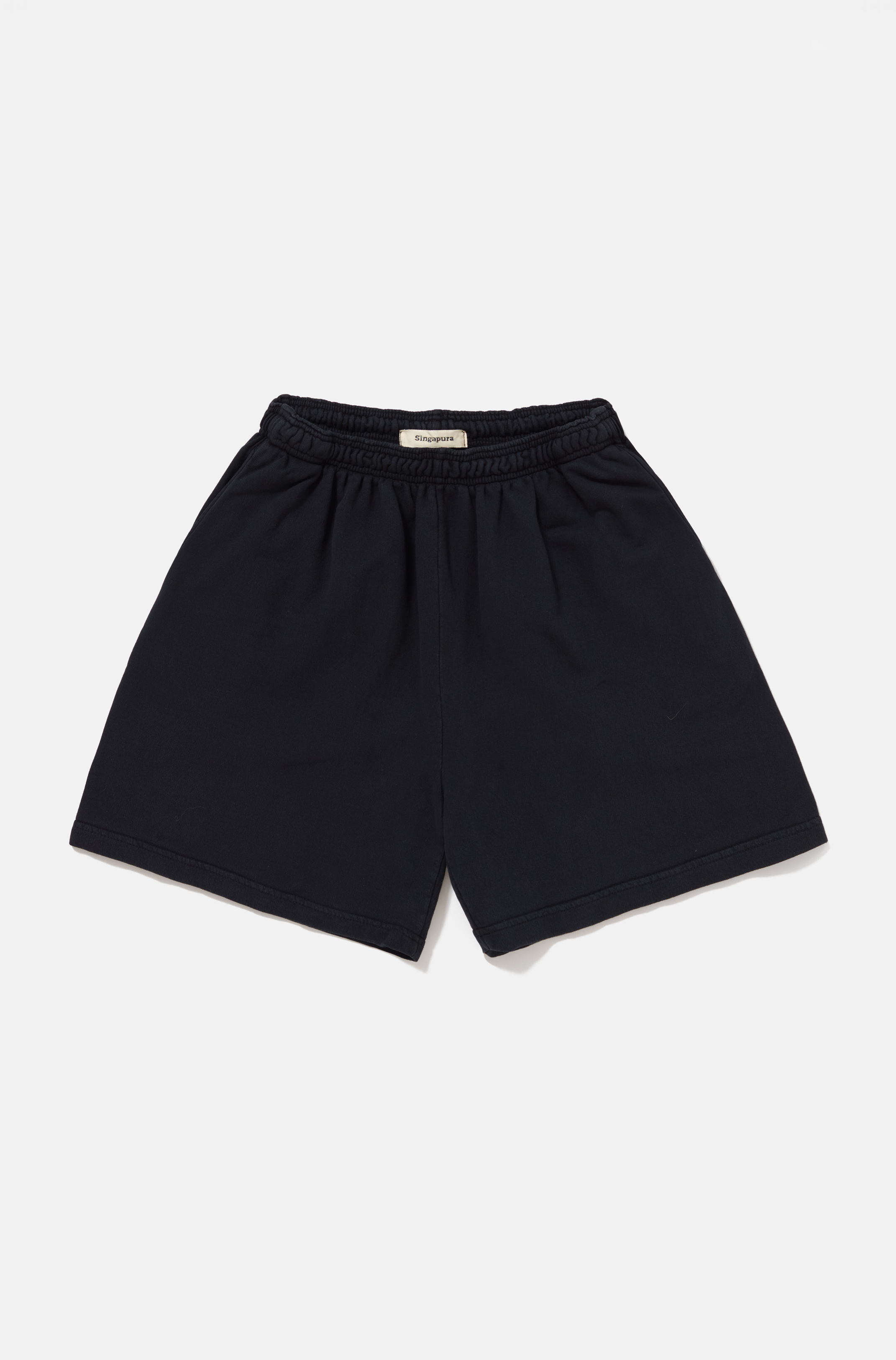 Gym_Shorts_Preto_Singa_Frente.