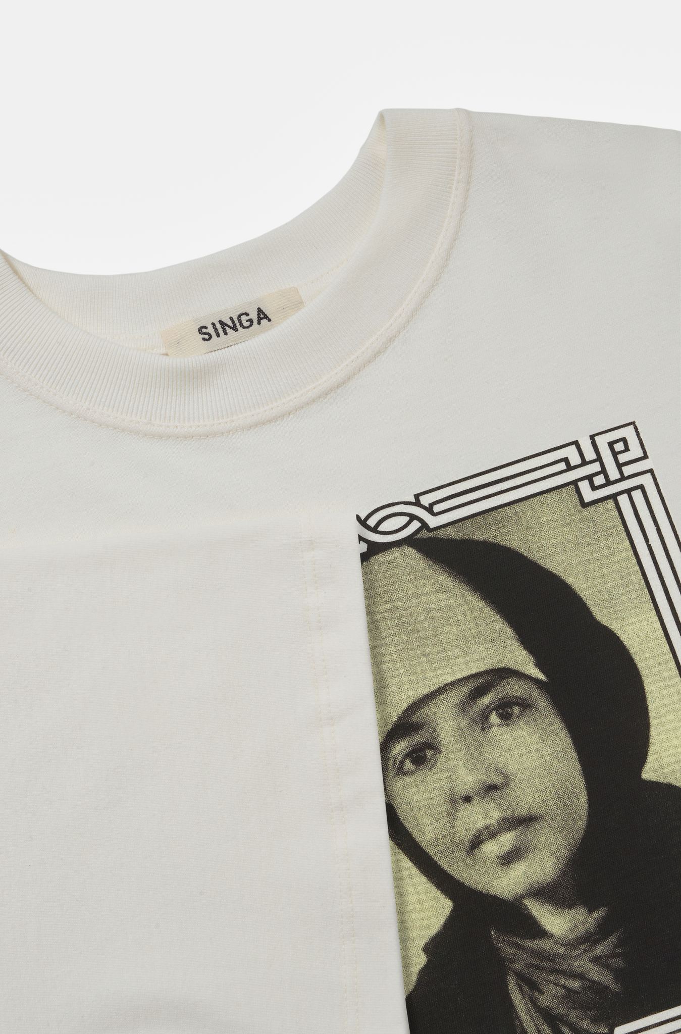 Camiseta Boxy Oversized Emahoy