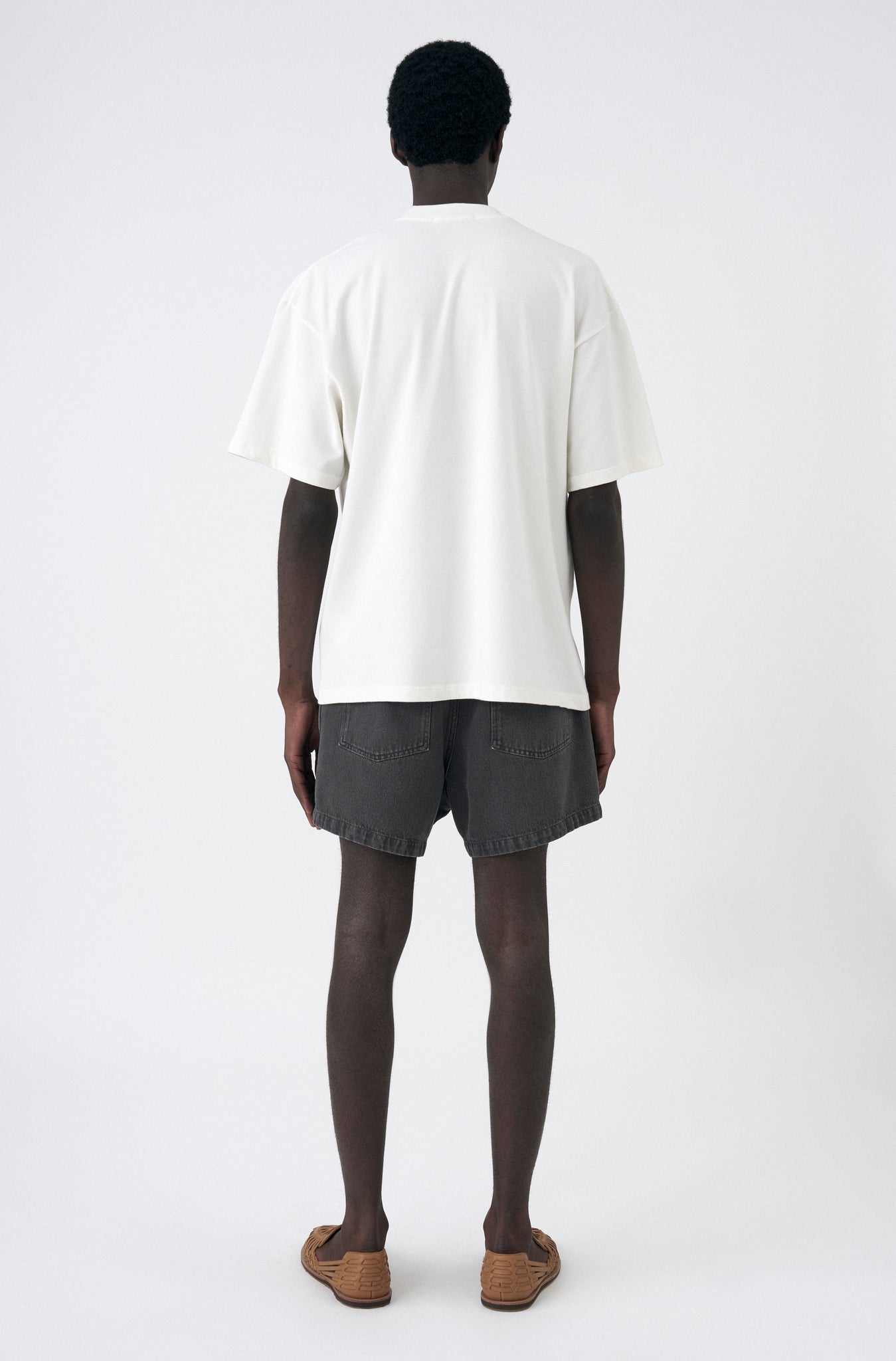 Camiseta Clássica Quiet Mind Crua/Preta